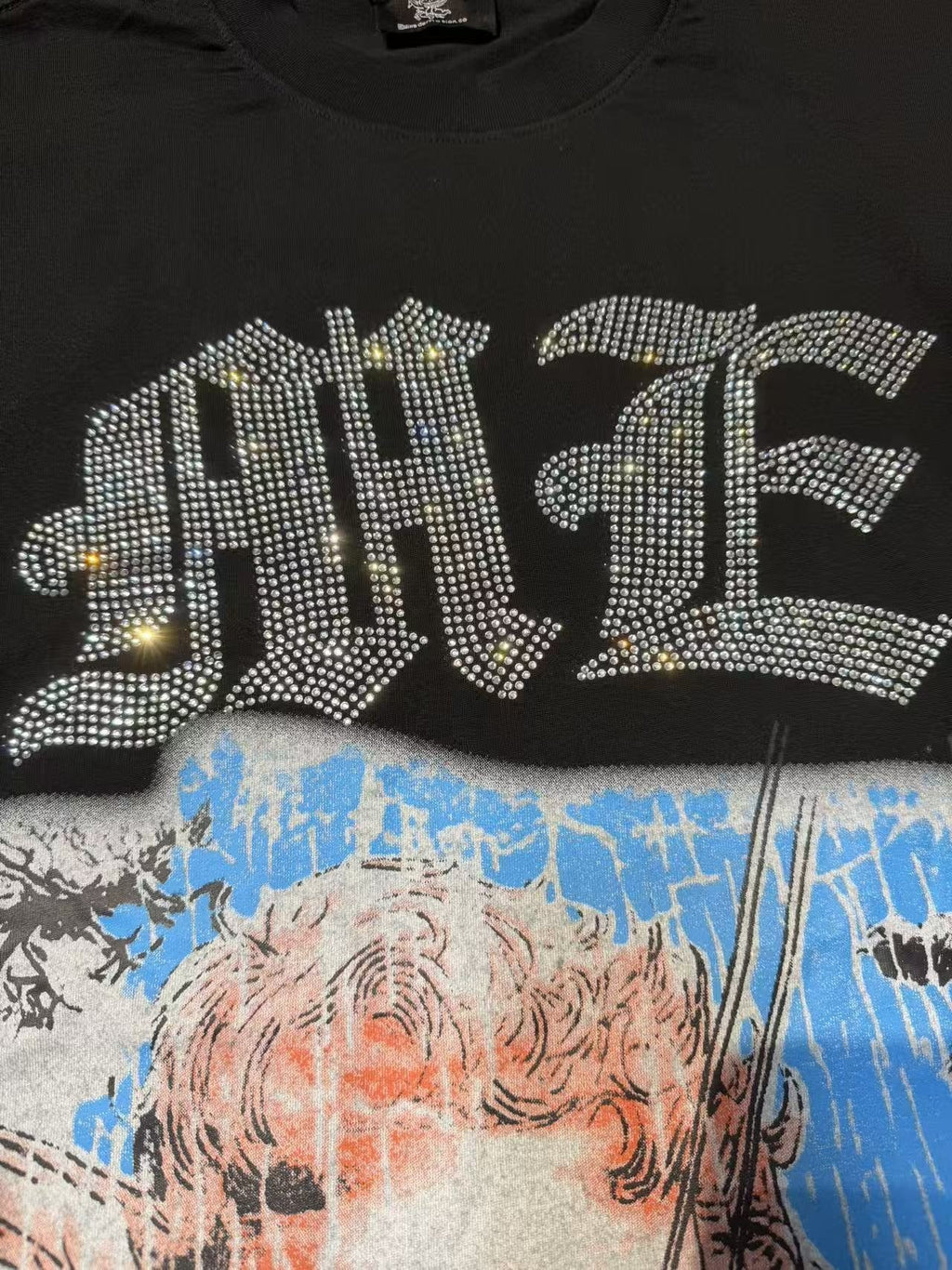MIXED EMOTION Angel Dove Graphic T-Shirt