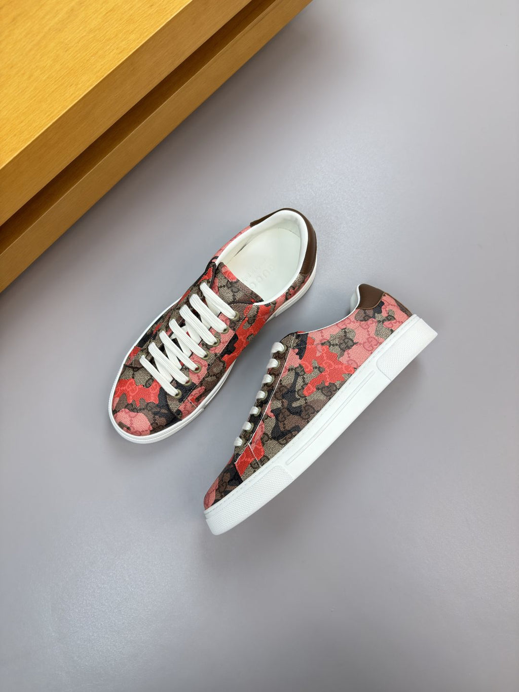 Gucci Turquoise Patterned Low-Top Sneakers