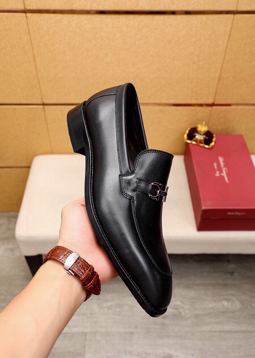 Ferragamo Leather Hardware Loafers